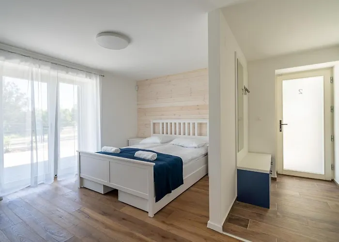 לינה וארוחת בוקר Rozsabors