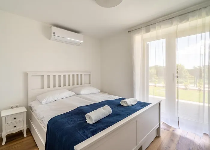 Rozsabors לינה וארוחת בוקר 3*