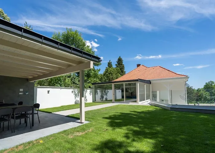 לינה וארוחת בוקר Rozsabors